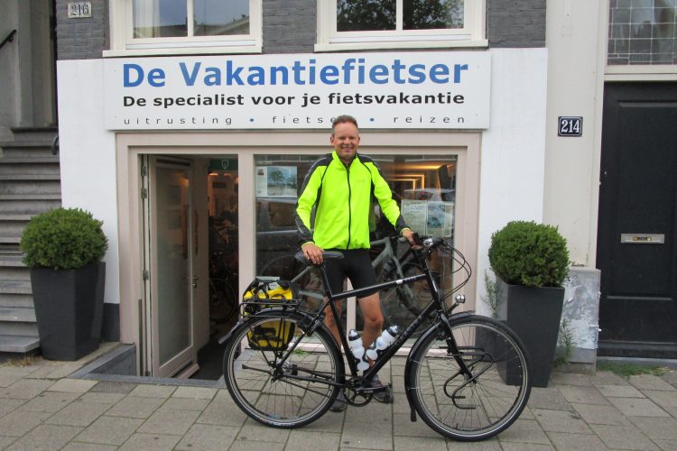 Toen Gustaaf terug kwam van vakantie stond er een prachtige Gaastra Fyts 4.14 voor hem klaar. Als het goed is, is hij daar nu nog steeds heel tevreden mee!