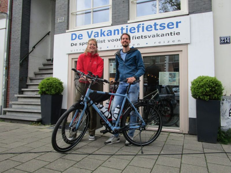 koga-worldtraveller-wts-rohloff-riem-blauw-rood-heren-david-agnes-1-2.jpg