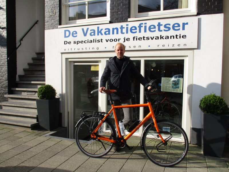 santos-travel-lite-heren-oranje-rohloff-riem-luc.jpg