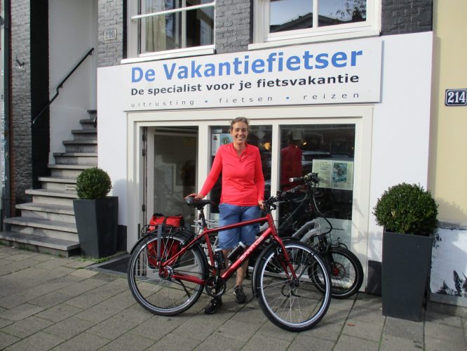 santos-travelmaster-2-heren-rood-rohloff-riem-anna.jpg