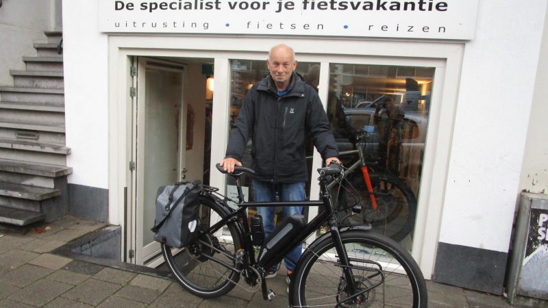 Het grote genieten kan beginnen voor Han. Met deze elektrische idworx Opinion wordt fietsen nóg leuker.