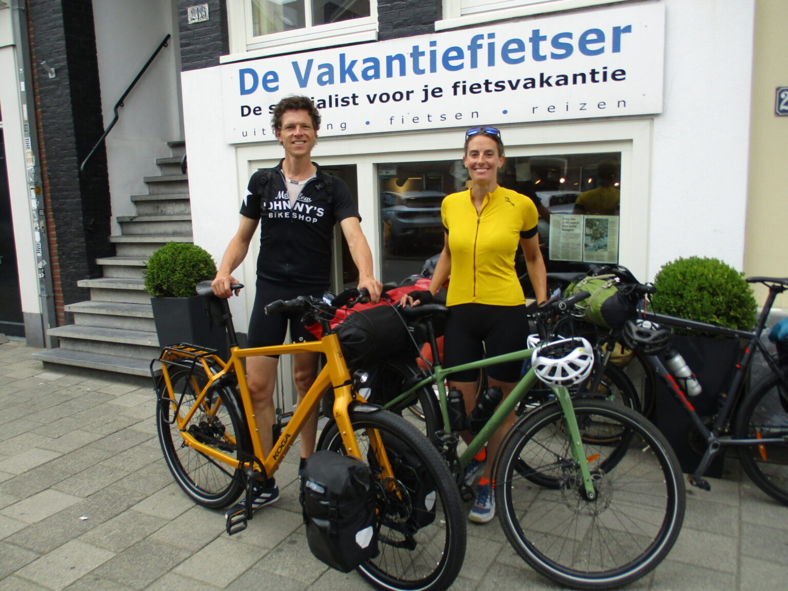 Gijs met zijn nieuwe Koga voor De Vakantiefietser