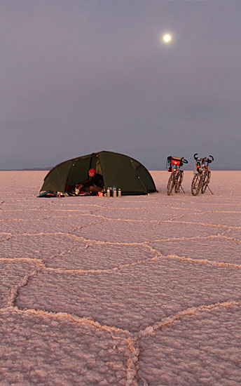 Kamperen op Salar de Uyuni, Bolivia