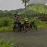 Op fietsvakantie door Indonesië: collega's Iza en Léon op reis